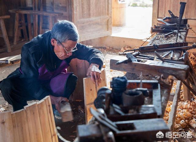 大溪水命做什么行业比较旺,今年适合开店吗，干什么生意好？