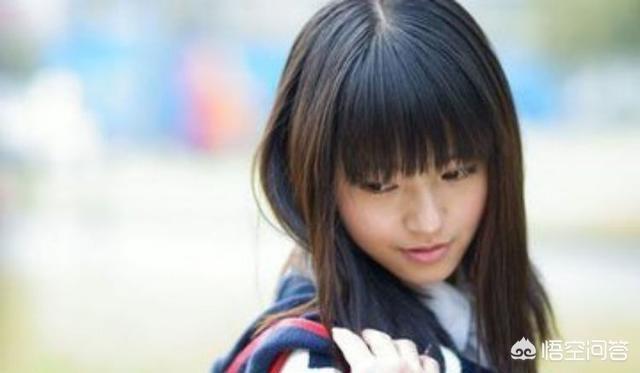 和女生约会时，有什么好的套路哄她开心