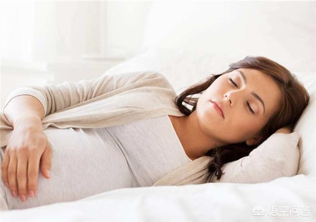 孕早期睡眠不好的原因，孕早期的孕妇睡觉时是不是都会翻来覆去
