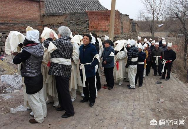 为什么迁坟容易死人,为什么说“午时不迁坟，寅时不葬人”？