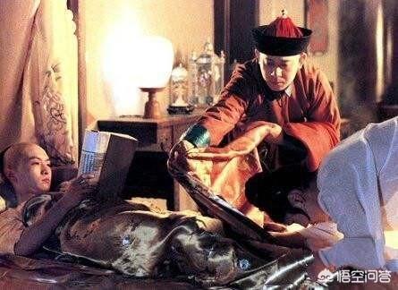 清代后妃:清朝时期，妃子为何在脖子上挂白布条，是为了方便皇上