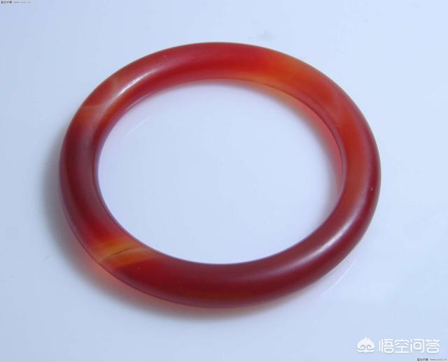 怎么测量自己的手镯尺寸,怎样测量自己戴多大的翡翠手镯？