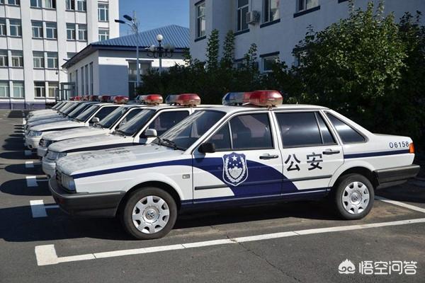 头条问答 为什么有一些警车上写的是公安 有一些是警察 这有什么区别 千佛山车神的回答 0赞