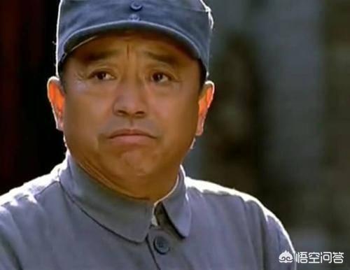 太行山突围:《亮剑》里的“老总”是谁？和他一起聊天的那个长脸又是谁？