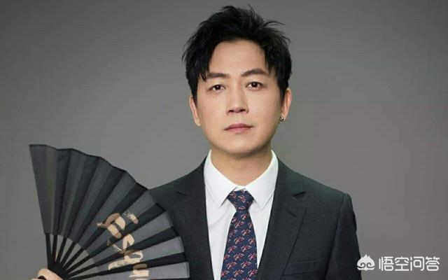 刘谦为什么被封杀:刘谦靠春晚一夜爆红，跪拜日本人后又因丑闻翻车，如今怎么了？