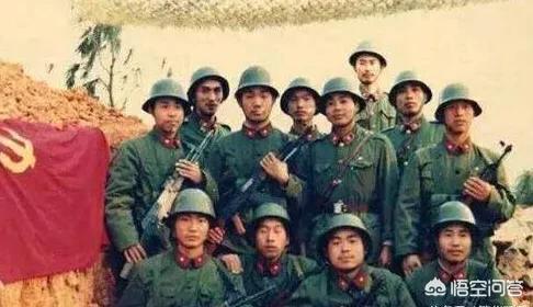 中国军队的作训服,以前都是肩章,为什么后来换成了领章？