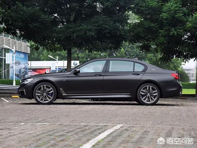 帕拉梅拉Turbo行政加长版4.0T和宝马M760Li,你更喜欢哪一辆？为什么？