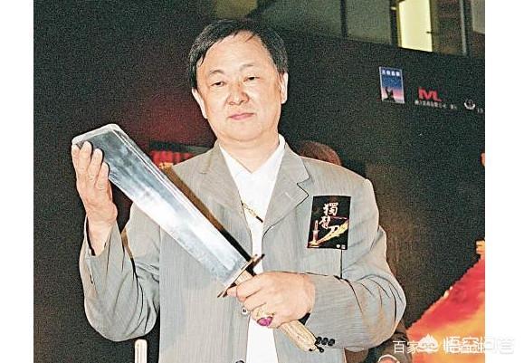 在香港，除了邓光荣、陈慧敏、向华强和他弟弟、杨受成之外，还有哪些不为人知的大佬？