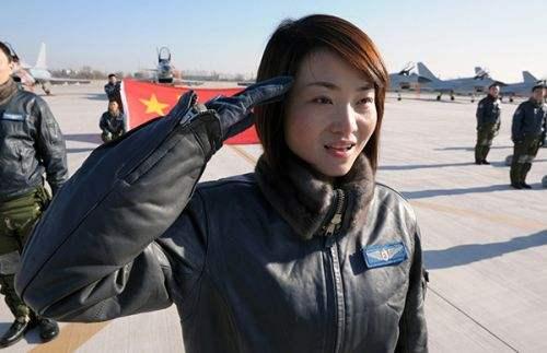 头条问答 - 我国有哪些著名的女战斗机飞行员?(3个回答)