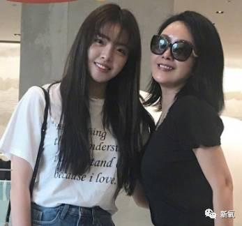 杨幂女儿照片:王中磊闺女晒长腿照，娱乐圈大佬们的千金都长什么样？