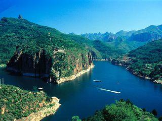 河北邯郸的鸡毛山在什么地方，邯郸有什么必去的景点吗？