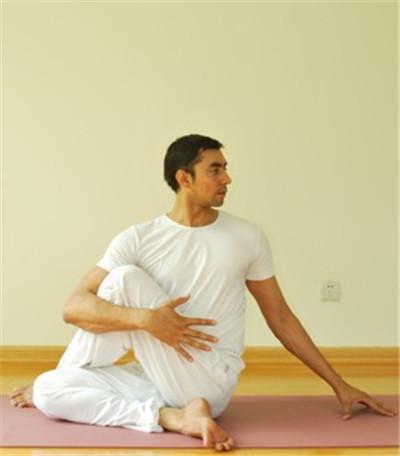 男士壮阳瑜伽，练瑜伽都是女士，男士可以练习瑜伽吗？