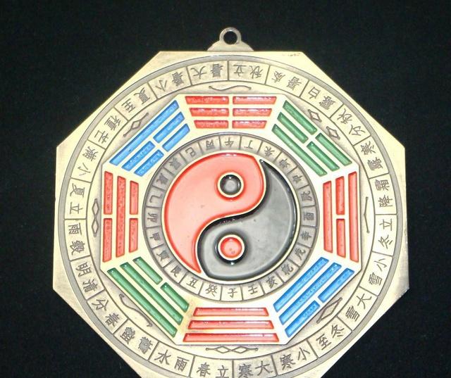 辟邪的东西:中国古代五大辟邪神器排行榜，桃木剑仅排第五，谁排第一？