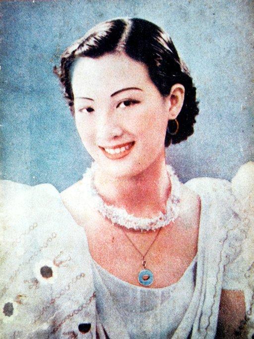 阮玲玉照片:如何评价歌星周璇女士的一生？