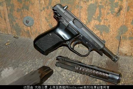 柯尔特m2000:目前世界知名的军用手枪是哪几款？