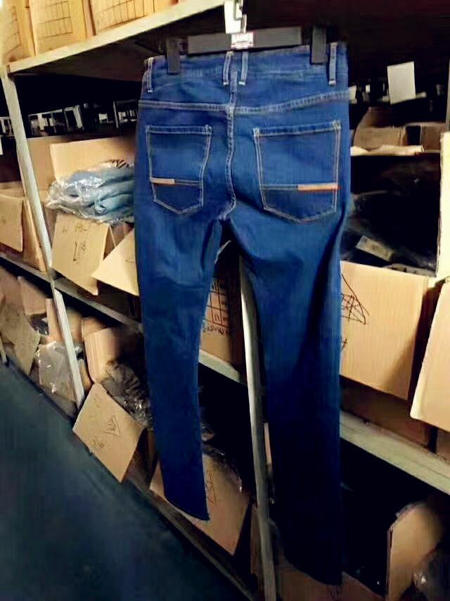 服装尾货批发<a href=https://maguai.com/personal/ target=_blank class=infotextkey><a href=https://maguai.com/group/ target=_blank class=infotextkey><a href=https://maguai.com/personal/ target=_blank class=infotextkey><a href=https://maguai.com/group/ target=_blank class=infotextkey>微信群</a></a></a></a>:我想弄点尾货卖(衣服，鞋子)不知道进货渠道，有知道的吗？(尾货衣服批发进货渠道)