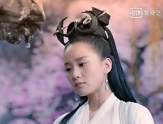 贾青照片:明星都有哪些最失败的造型、连本人看了都想删照片？