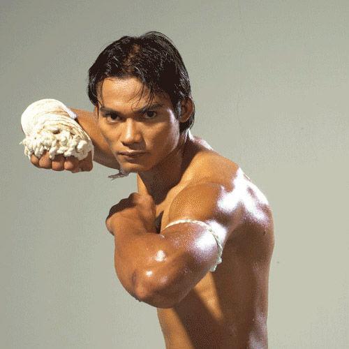 拳霸主演:都是泰拳，托尼贾和播求谁更厉害？