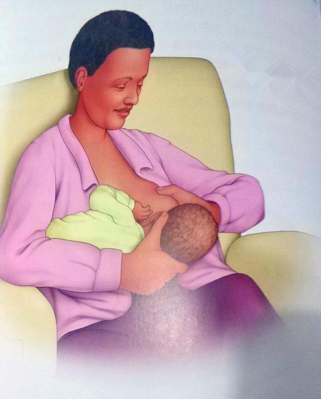 如何学习正确喂养宝宝姿势，母乳喂养时，应该如何抱宝宝