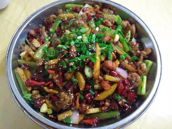 四川的美食,请问四川的小吃有多少呢？