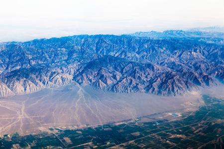 六盘山在哪个省,银川是不是也有一个六盘山？