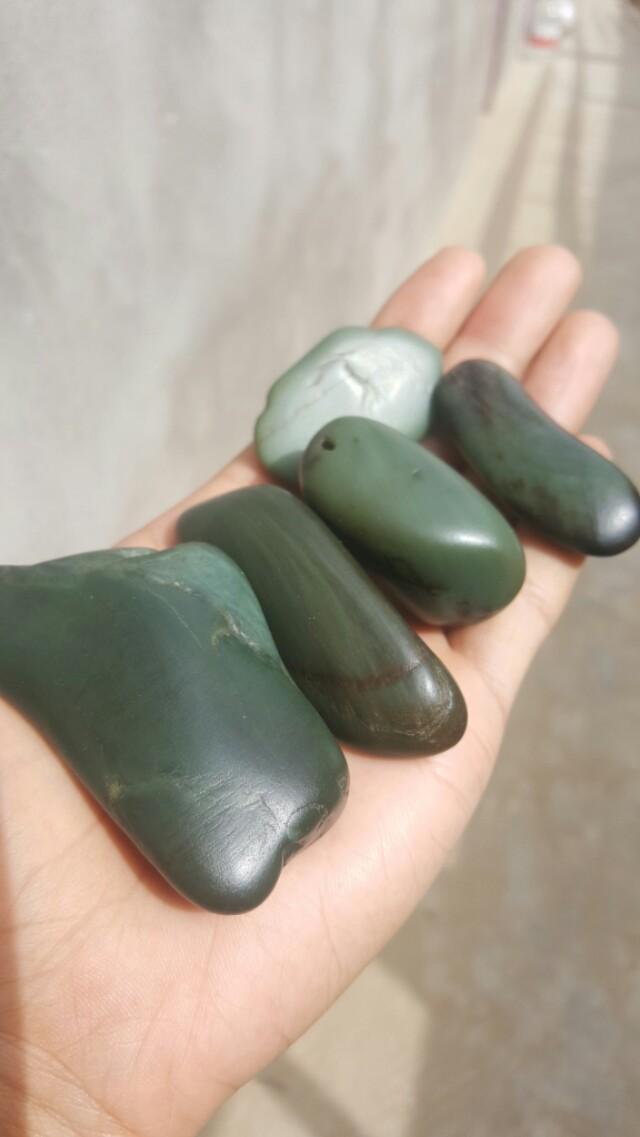 和田玉手镯种类,教你认识几种假和田玉手镯？