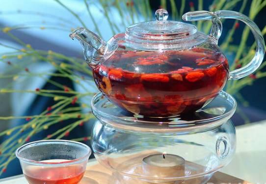 什么东西养肝补肾，喝茶有利于肝脏排毒，哪些茶喝了护肝呢？