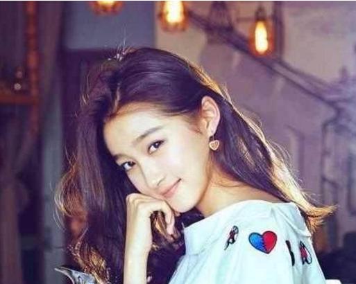 鹿晗粉丝自杀:为什么面对鹿晗和关晓彤恋情的公开，粉丝们却失态了？