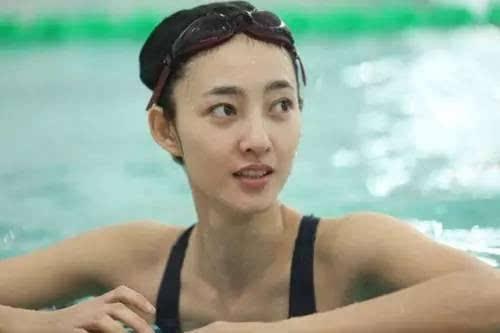 颜丹晨照片:颜丹晨为什么看起来那么年轻呢？