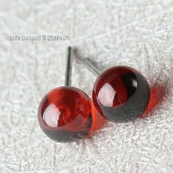 年轻人戴翡翠老气吗,年轻人适合什么颜色的翡翠手镯？