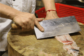 鱼片怎么做可以又滑又嫩，酸菜鱼的鱼片怎么做才能又滑又嫩