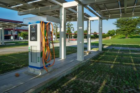 鼓励新能源汽车兼并，国家鼓励新能源汽车，为何不提高充电桩数量？