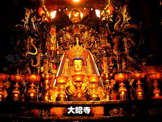 扎什伦布寺:西藏日喀则市除了扎什伦布寺外，还有哪些主要的名胜古迹？