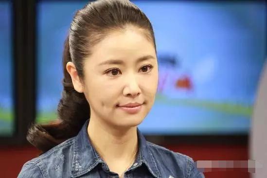 李金铭的胸:娱乐圈哪些女明星有“梨窝"，哪些女明星有“酒窝”？