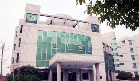 吉大南校逸夫楼灵异事件:邵逸夫在大陆建了多少图书馆？