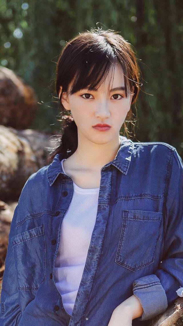 校花长什么样？
(图25)