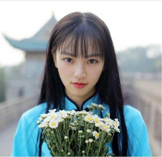 于雯静:网红们的自拍与他拍差多少？