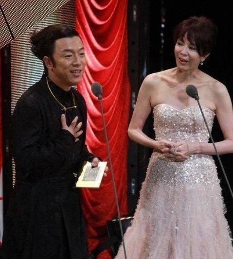 刘烨女儿照片:刘烨儿子诺一最近转学到国内普通学校，对此你怎么看