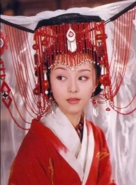 贾青照片:明星都有哪些最失败的造型、连本人看了都想删照片？
