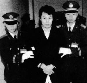 张子强李嘉诚:《追龙2》原型张子强，为何能让李嘉诚心甘情愿拿出十亿赎金