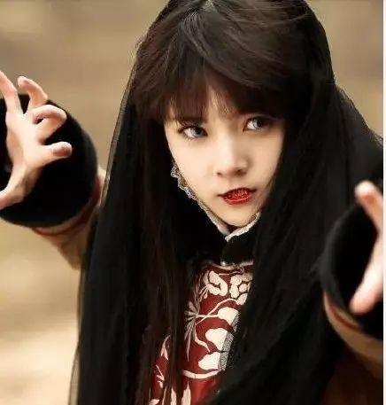 刑李原:无心法师岳绮罗和李月牙哪个长得好看？