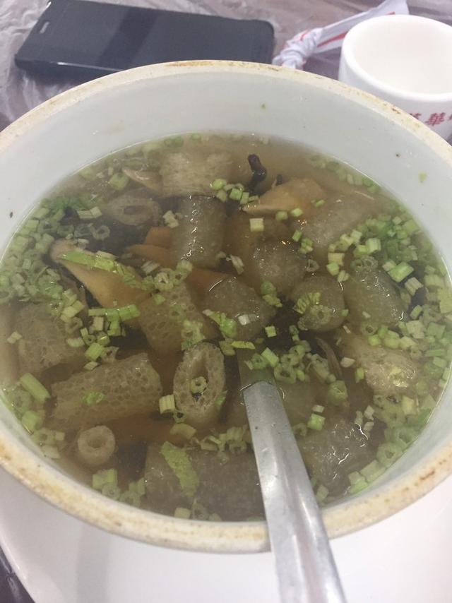 汕头实惠的小鹿犬价格多少:在汕头，有什么美食推荐吗？