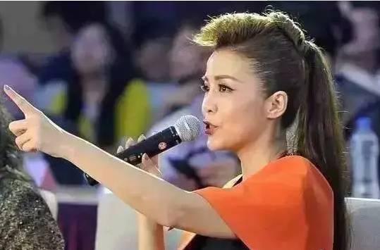 朱迅癌症是真的吗:央视主持人朱迅真的得了癌症吗，你想对她说什么？