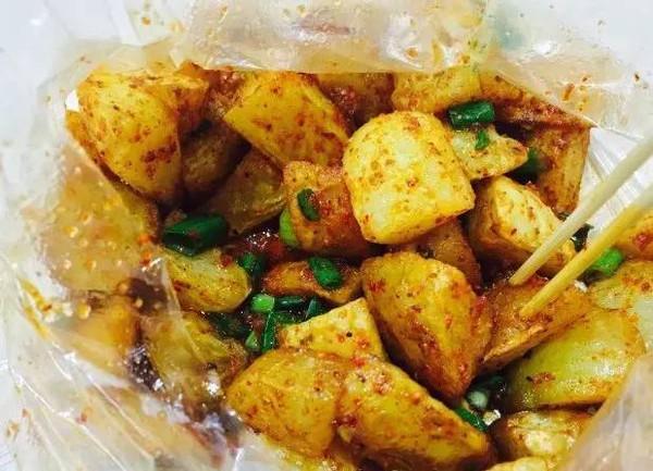四川的美食,请问四川的小吃有多少呢？