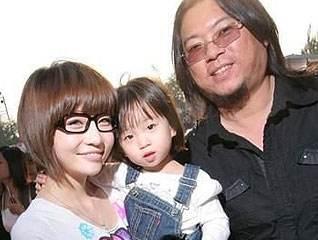 谢贤照片:70岁老挝土豪娶20岁貌美女大学生，你怎么看待？