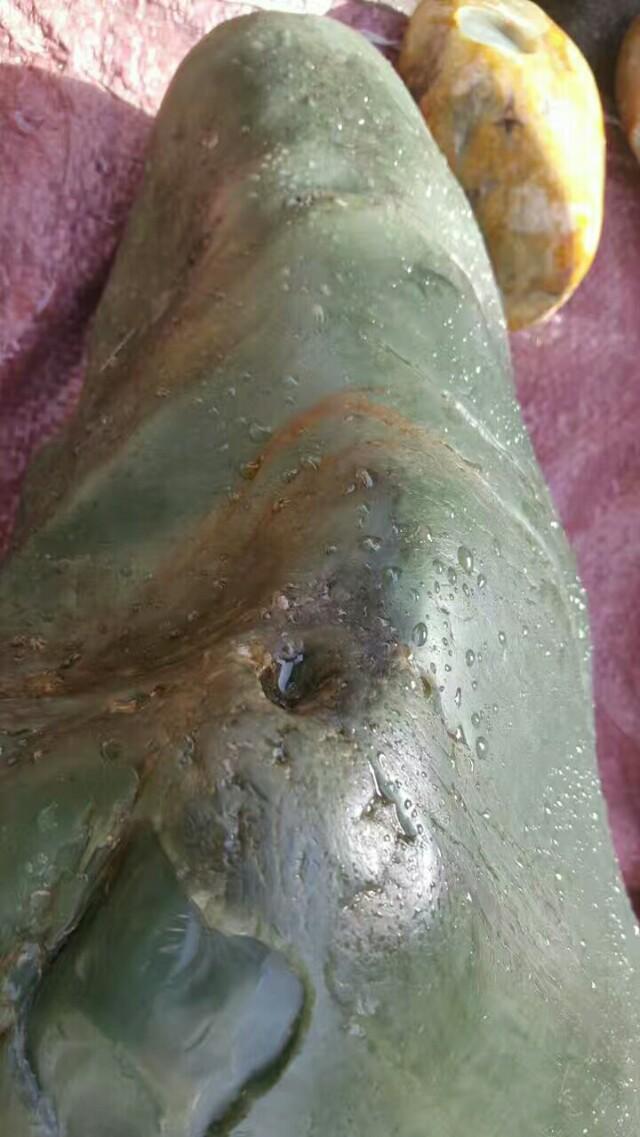 和田玉手镯种类,教你认识几种假和田玉手镯？