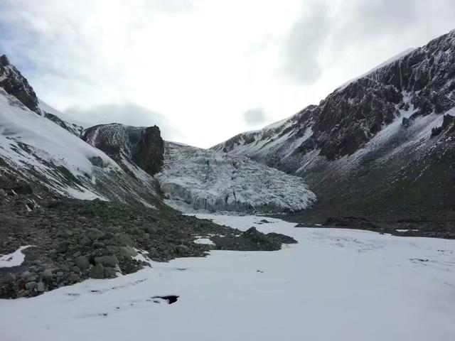 和田玉手镯种类,教你认识几种假和田玉手镯？