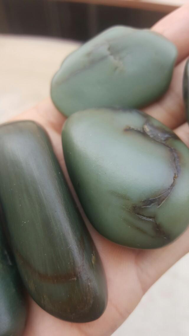 和田玉手镯种类,教你认识几种假和田玉手镯？