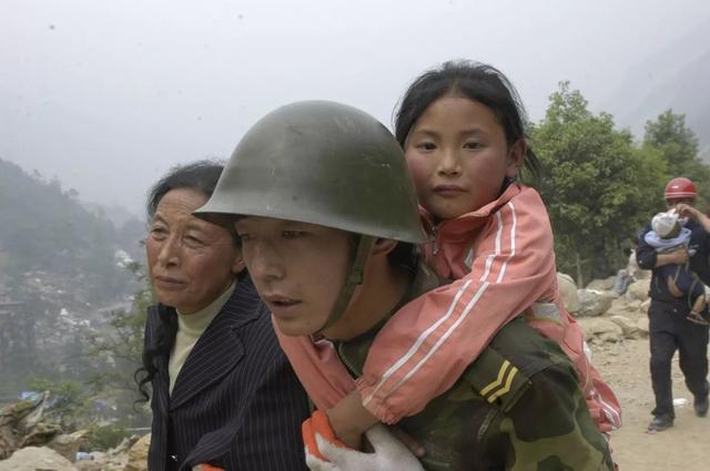 美国猫市长:支持率和知名度领先竞争对手，华裔杨安泽会成为纽约市长吗？ 美国猫市长去世
