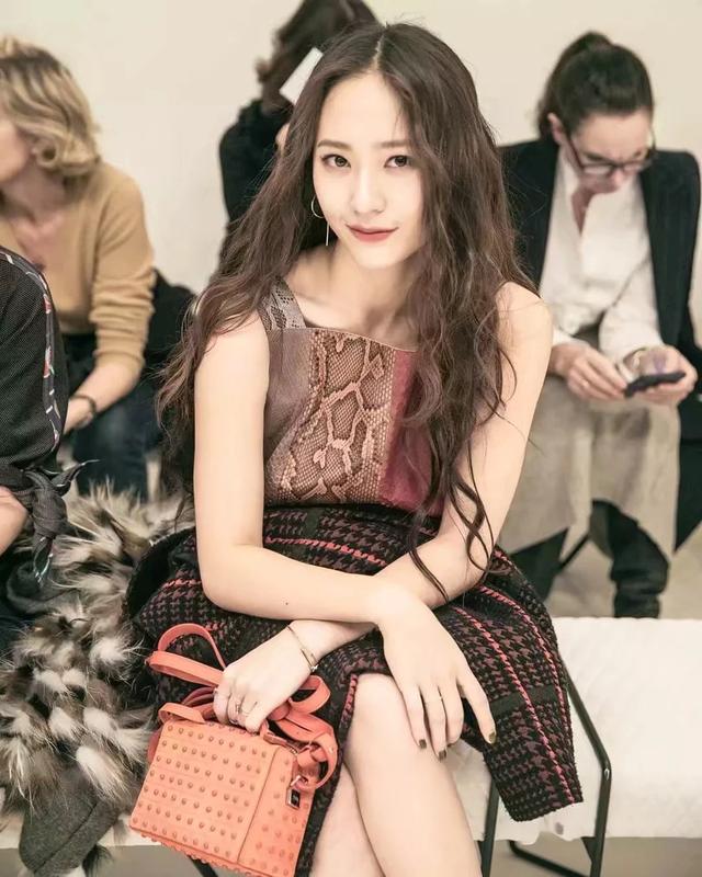 允儿掀tiffany裙子:韩国不同时代的代表性女子组合是哪些？